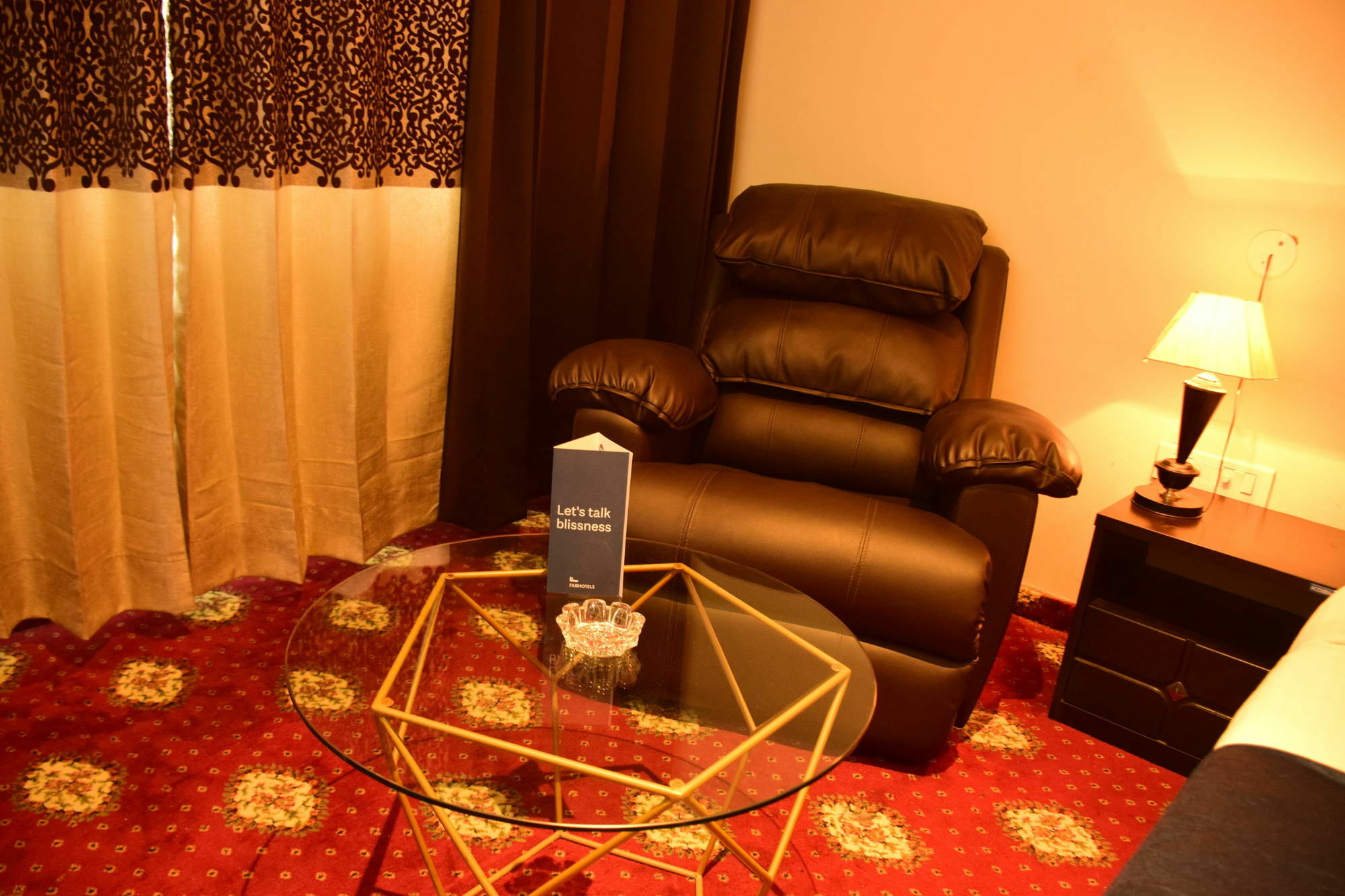 Fabhotel Prudent Amritsar Exterior foto